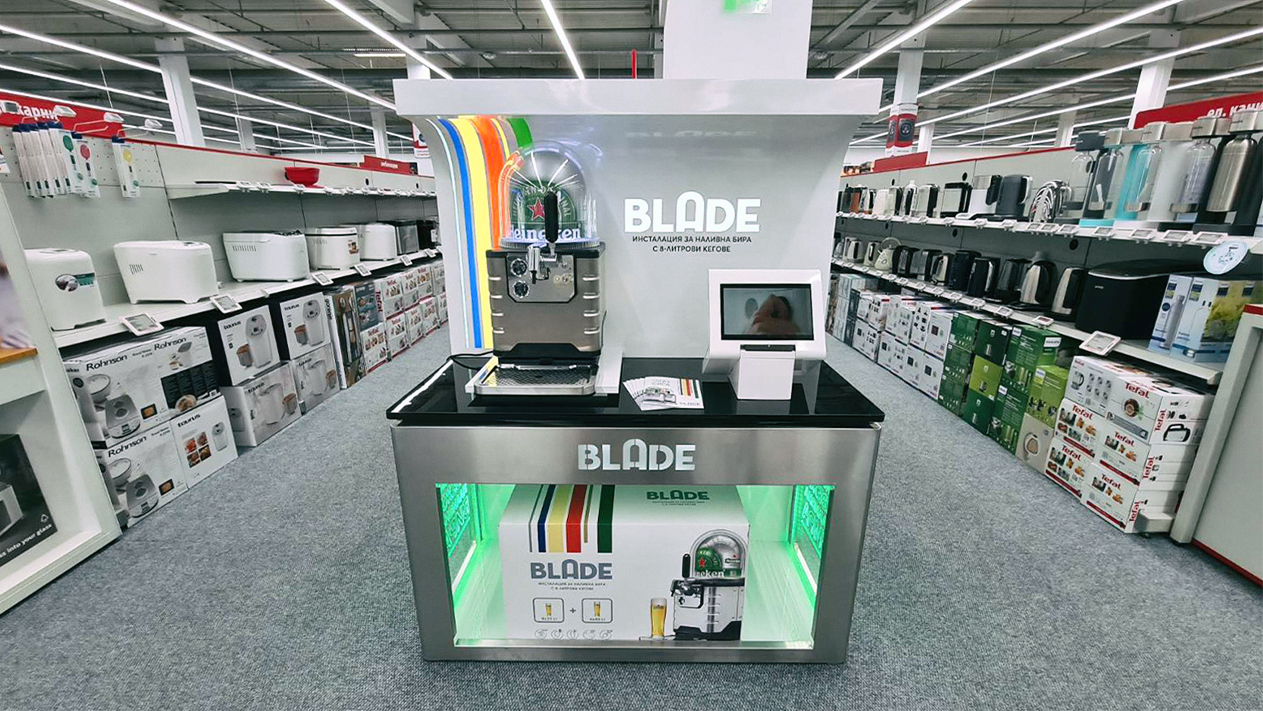Photographs of the Blade Retail Display